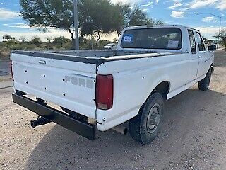 1992 White Ford F-250 Extended Cab Pickup