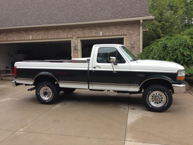 1992 White Ford F-250
