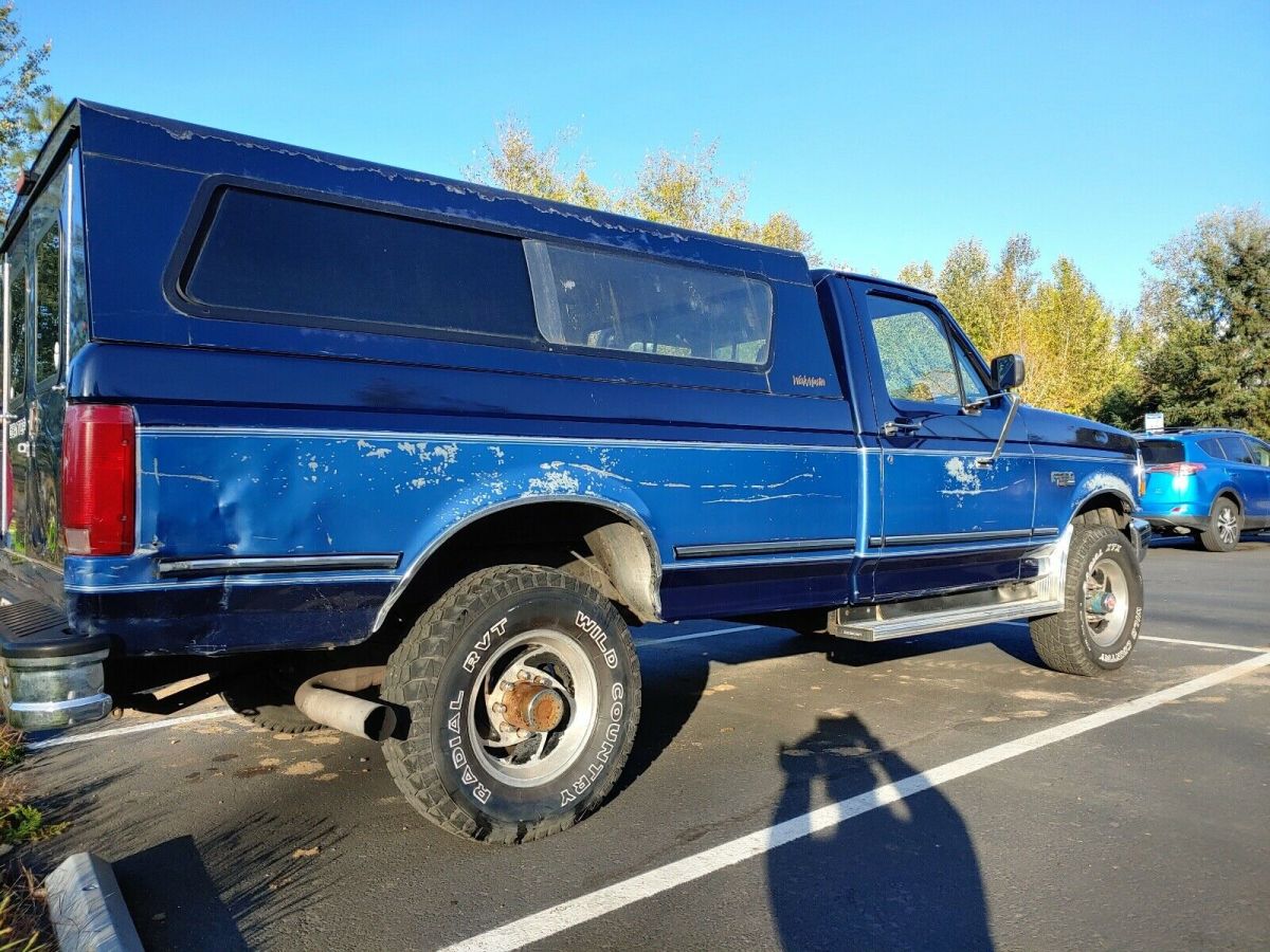 1992 Blue Ford F-250 Pickup