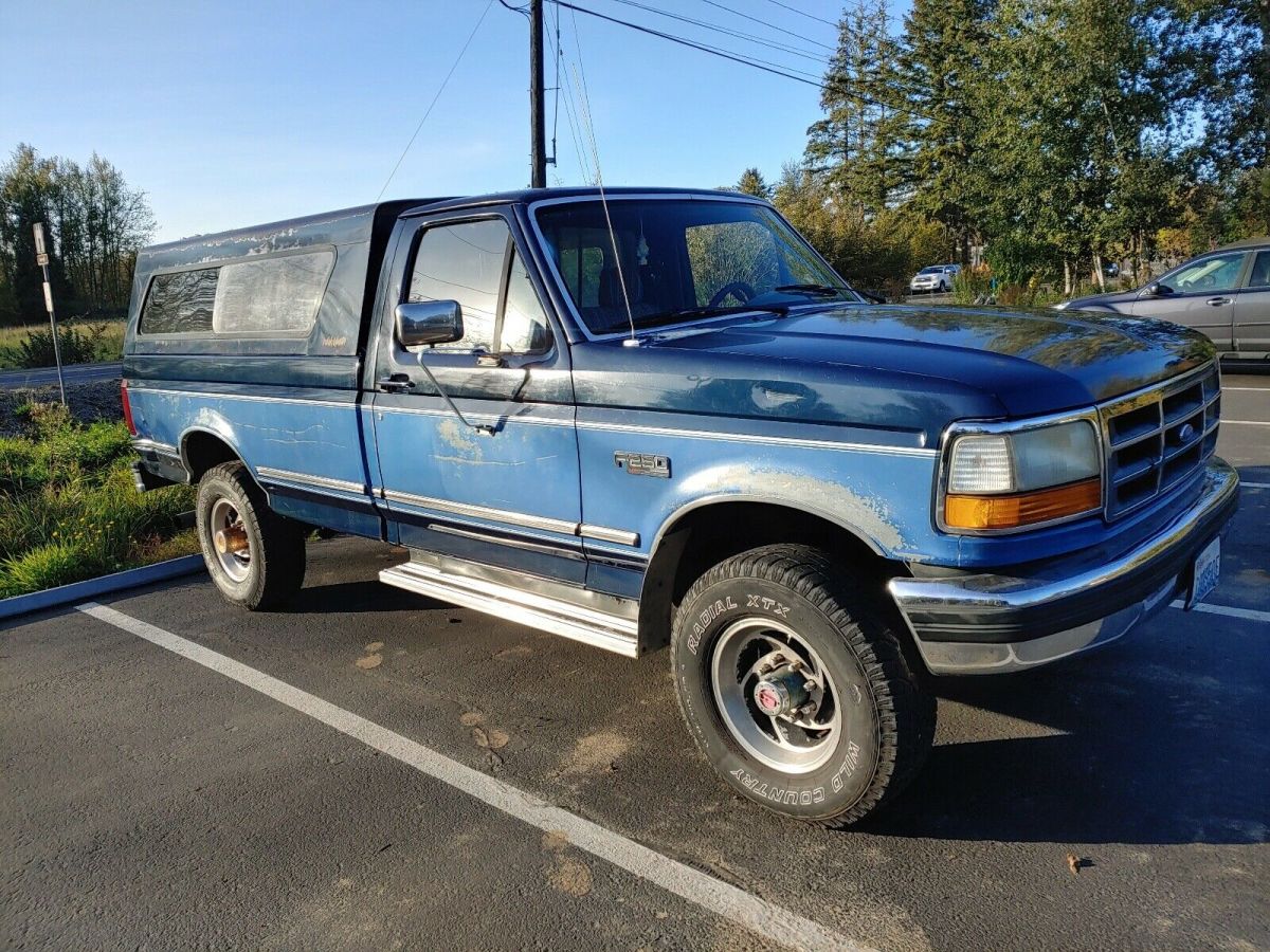 1992 Blue Ford F-250 Pickup