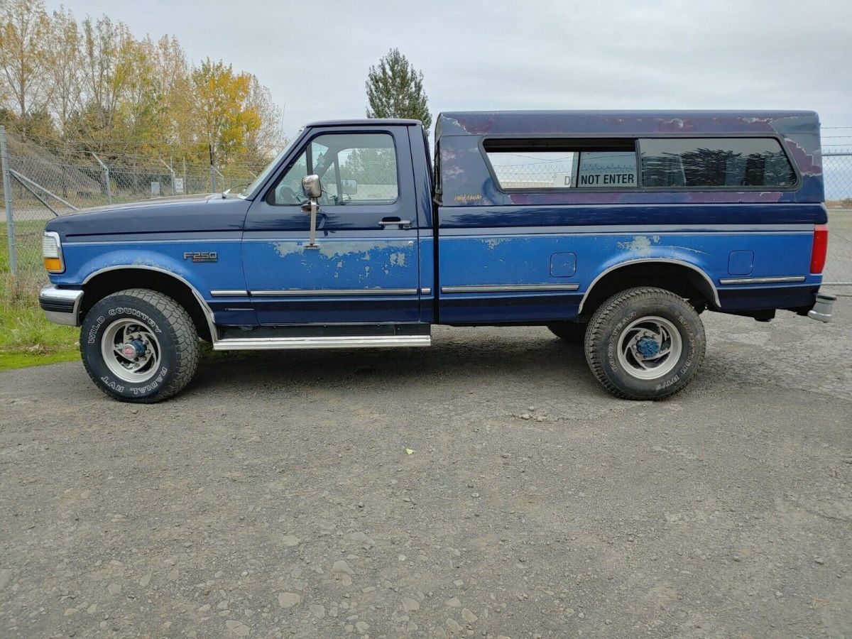1992 Blue Ford F-250 Pickup