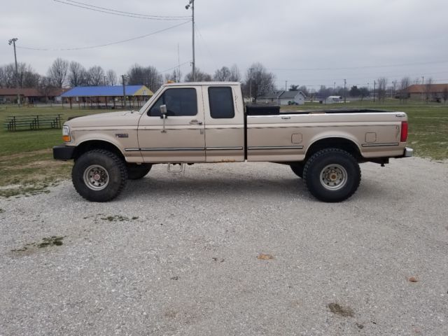 1992 Gold Ford F-250 Extended Cab Pickup