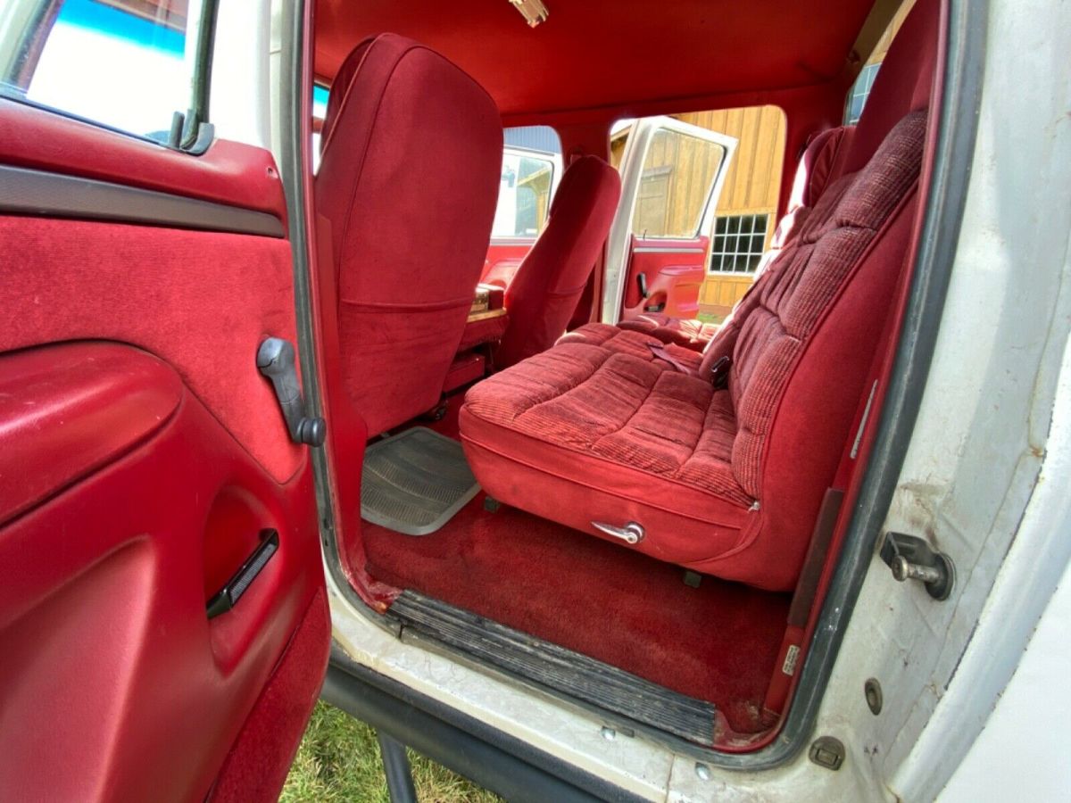 1992 White Ford F-350 Crew Cab Pickup