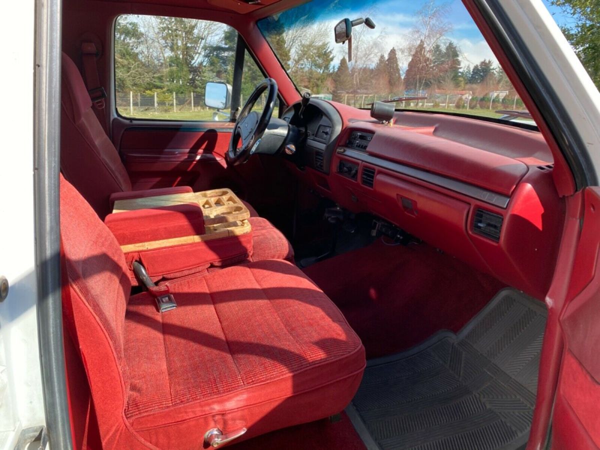 1992 White Ford F-350 Crew Cab Pickup