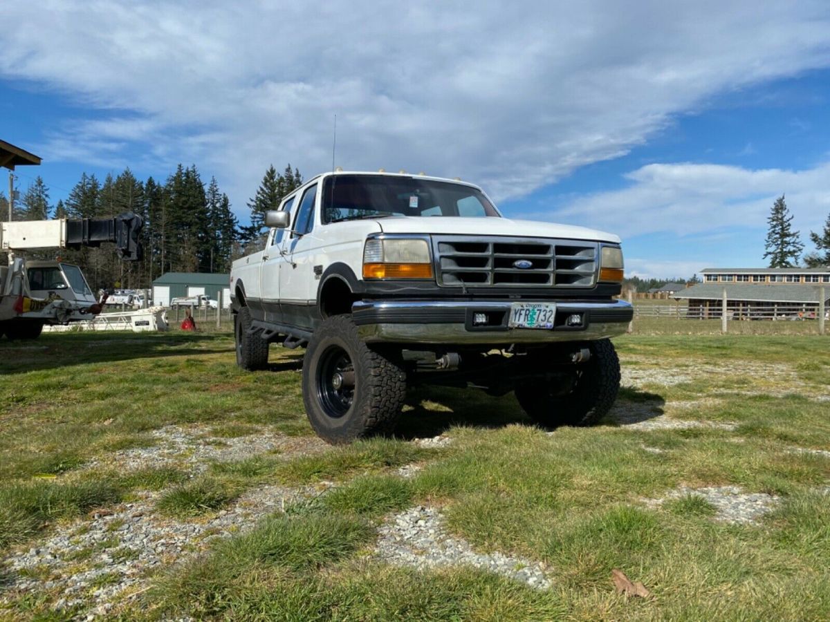 1992 White Ford F-350 Crew Cab Pickup