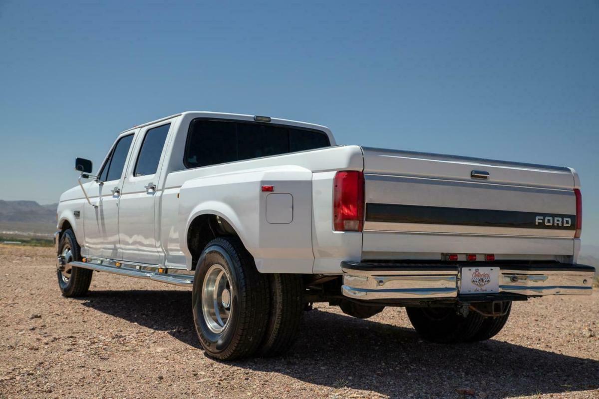 1992 White Ford F-350 --