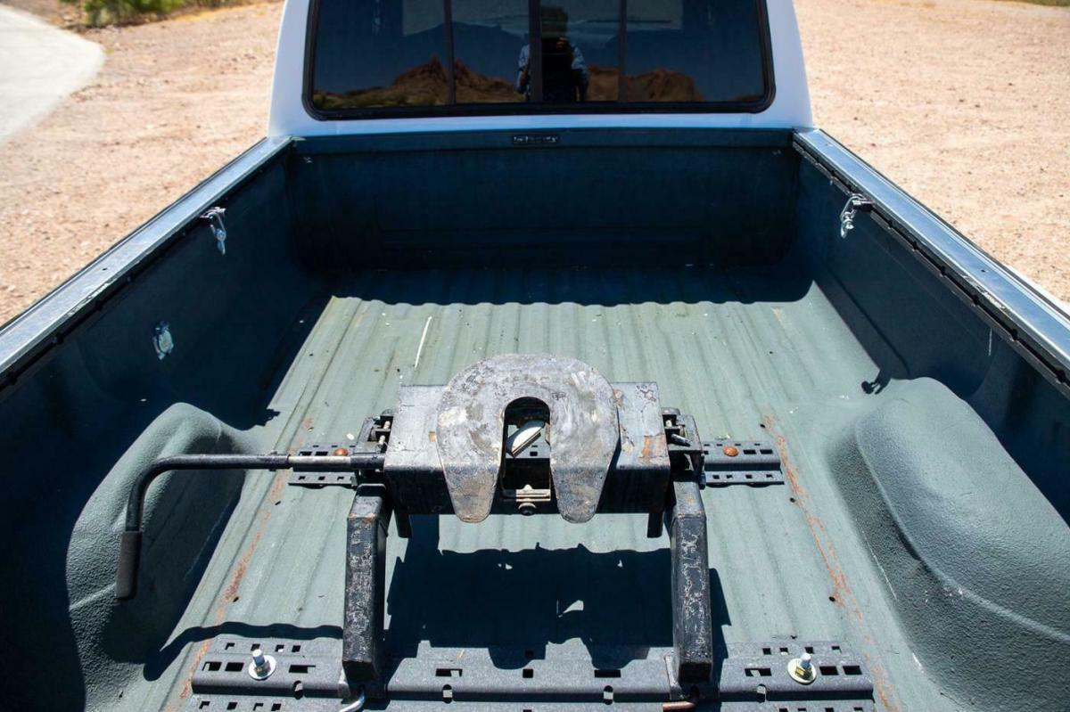 1992 White Ford F-350 --