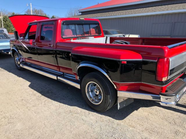 1992 Red Ford F-350 Crew Cab Pickup