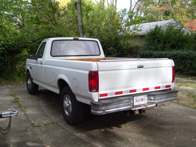 1992 White Ford F-250 Standard Cab Pickup