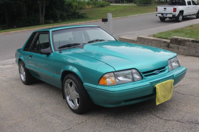 1992 Ford Mustang Coupe
