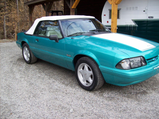 1992 CALYPSO GREEN Ford Mustang Convertible