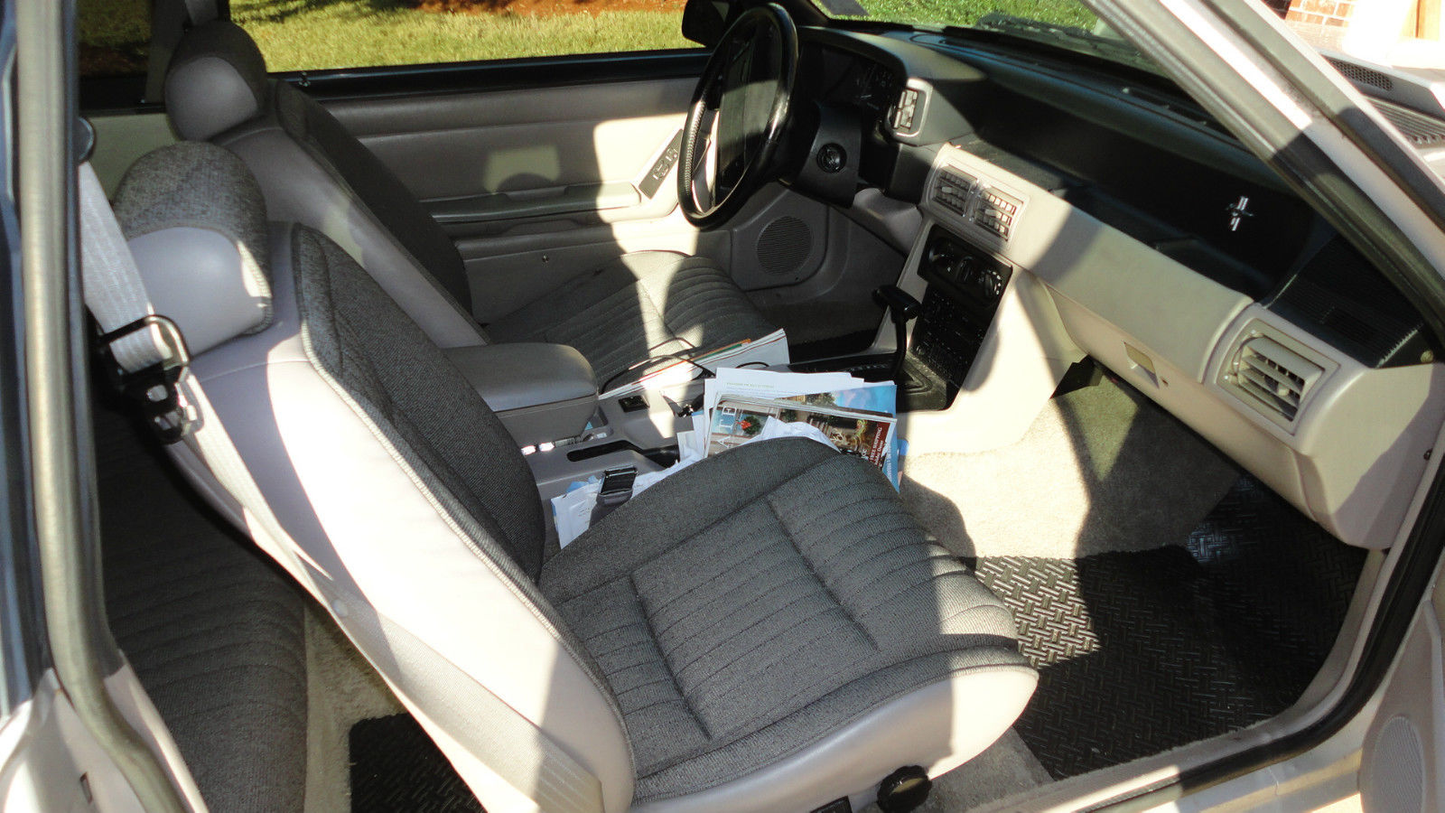 1992 Silver Ford Mustang Coupe