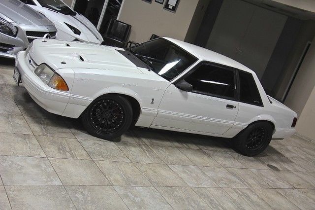 1992 White Ford Mustang Coupe