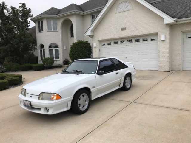 1992 White Ford Mustang Hatchback