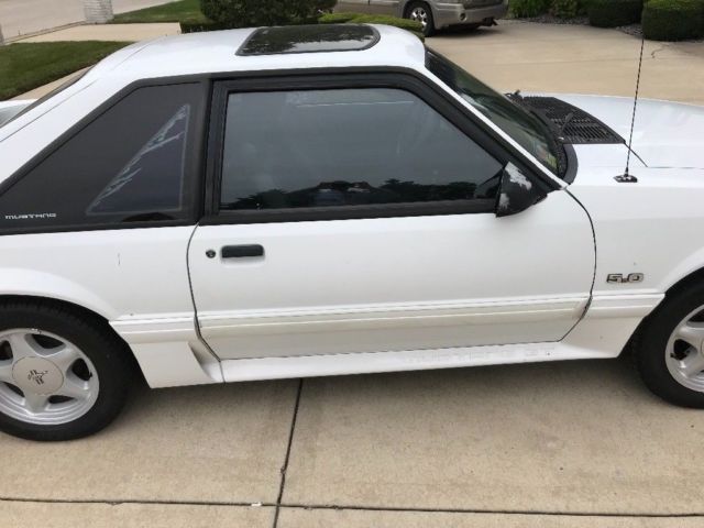 1992 White Ford Mustang Hatchback