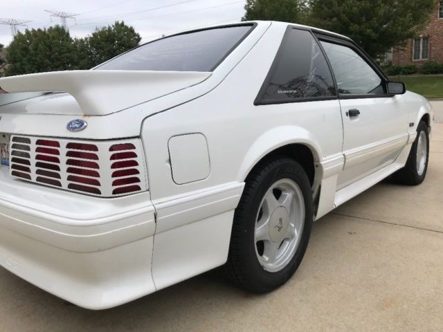1992 White Ford Mustang Hatchback