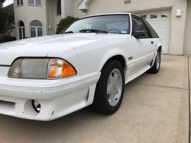 1992 White Ford Mustang Hatchback