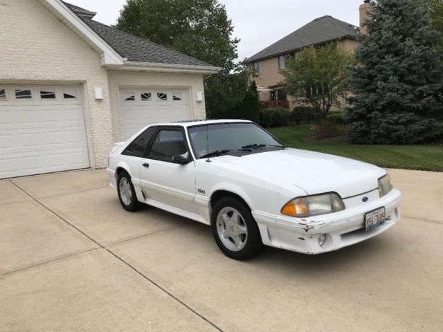 1992 White Ford Mustang Hatchback