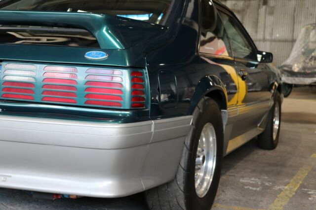 1992 Green Ford Mustang