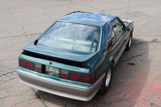 1992 Green Ford Mustang