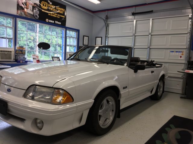 1992 White Ford Mustang Convertible