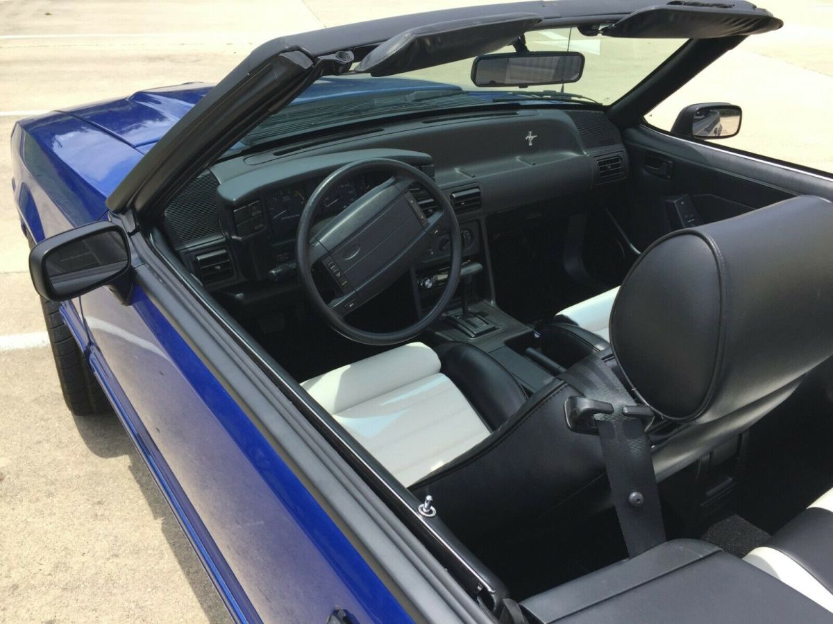 1992 Ford Mustang Convertible
