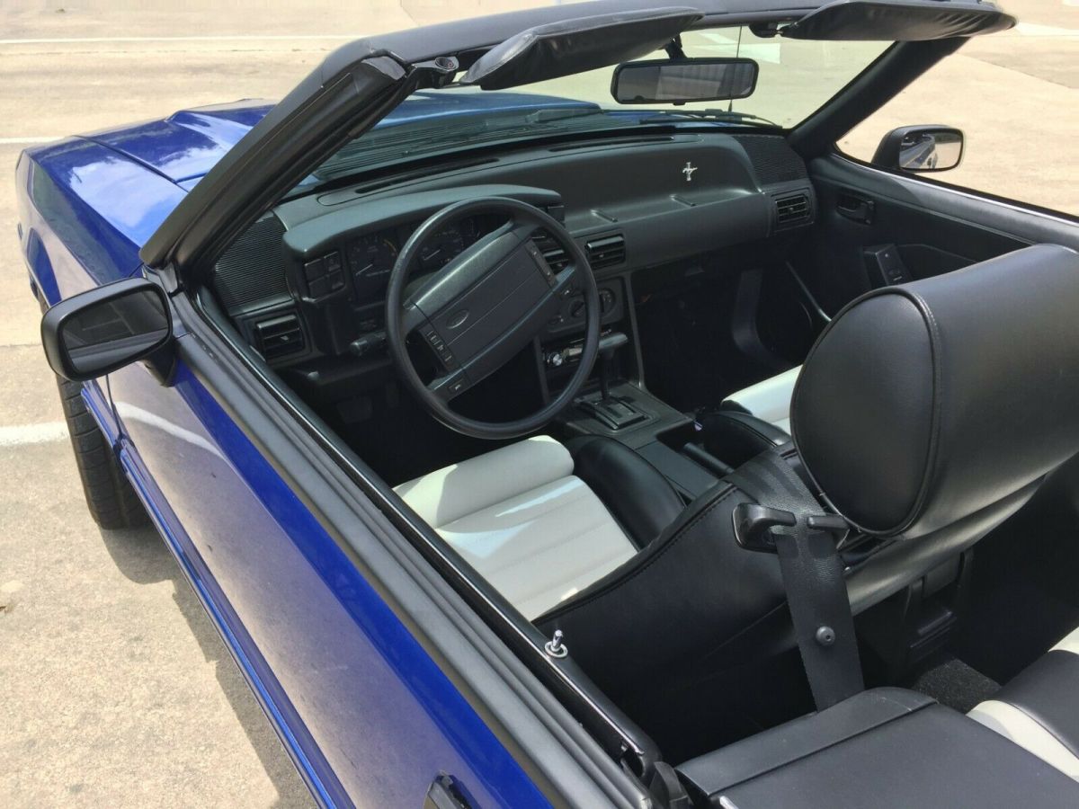 1992 Ford Mustang Convertible