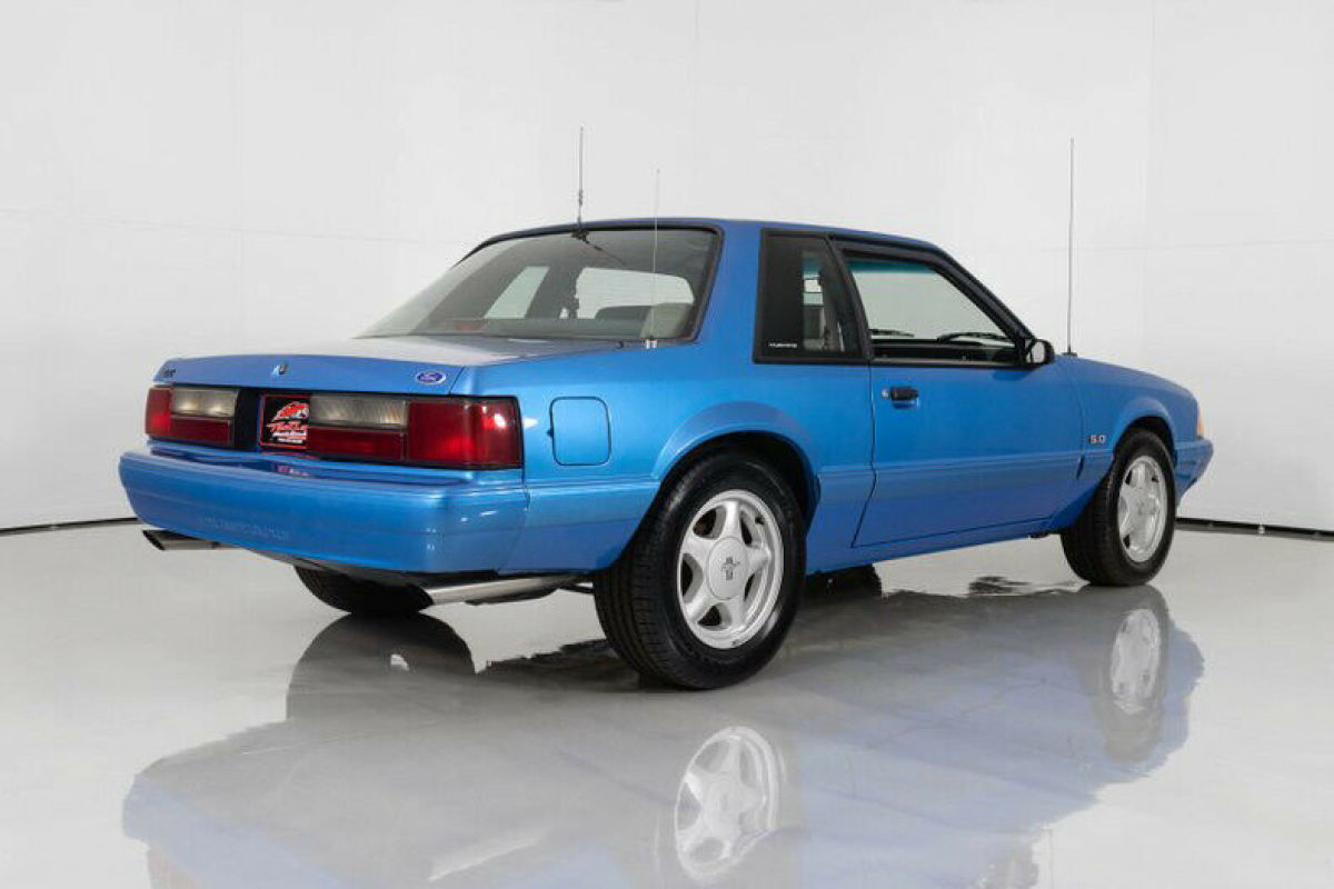 1992 Blue Ford Mustang Sedan