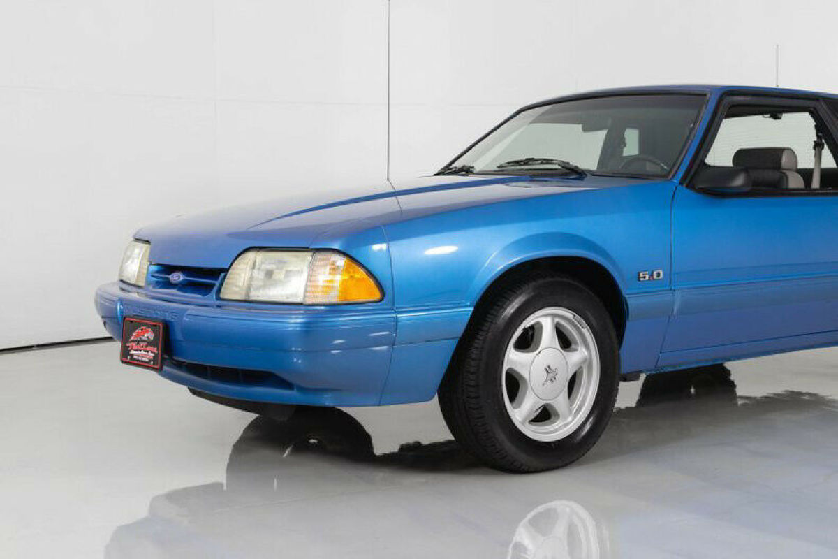 1992 Blue Ford Mustang Sedan