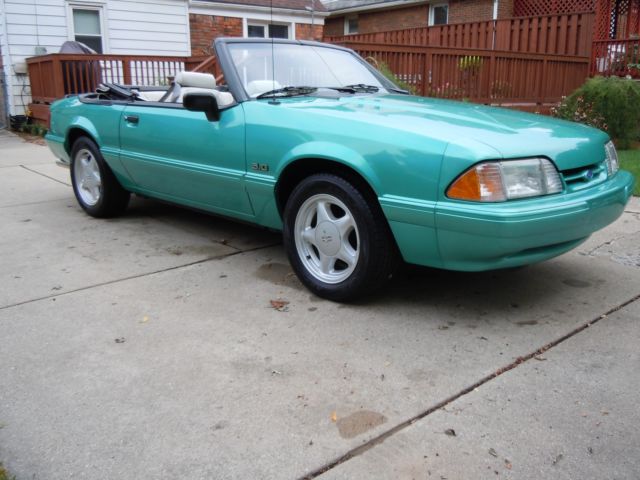 1992 Bimini Blue Ford Mustang Convertible