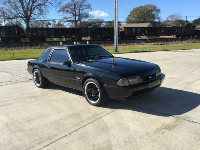 1992 Silver Ford Mustang Coupe