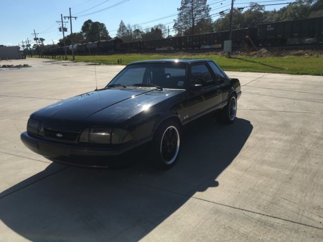 1992 Silver Ford Mustang Coupe