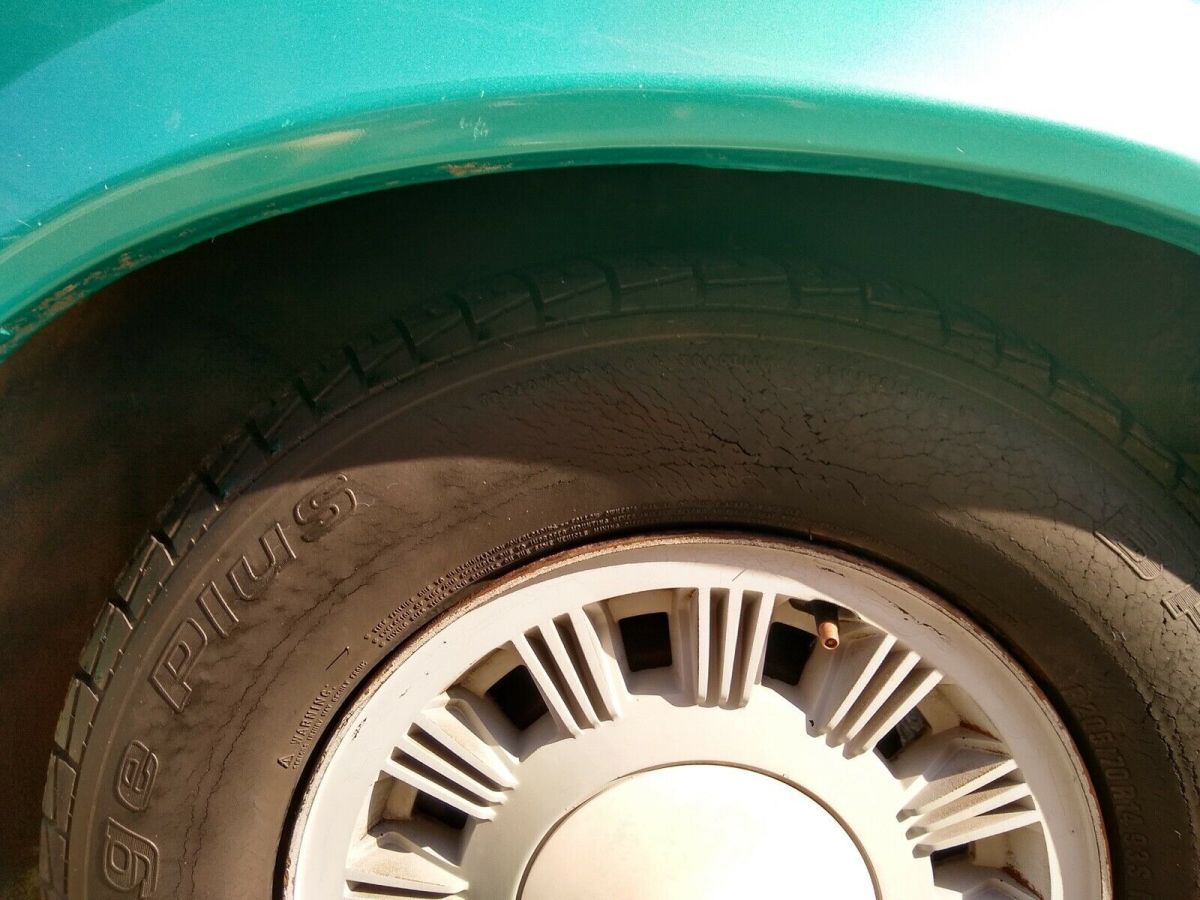 1992 GREEN Ford Mustang Coupe