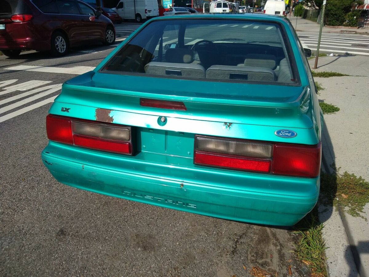 1992 GREEN Ford Mustang Coupe
