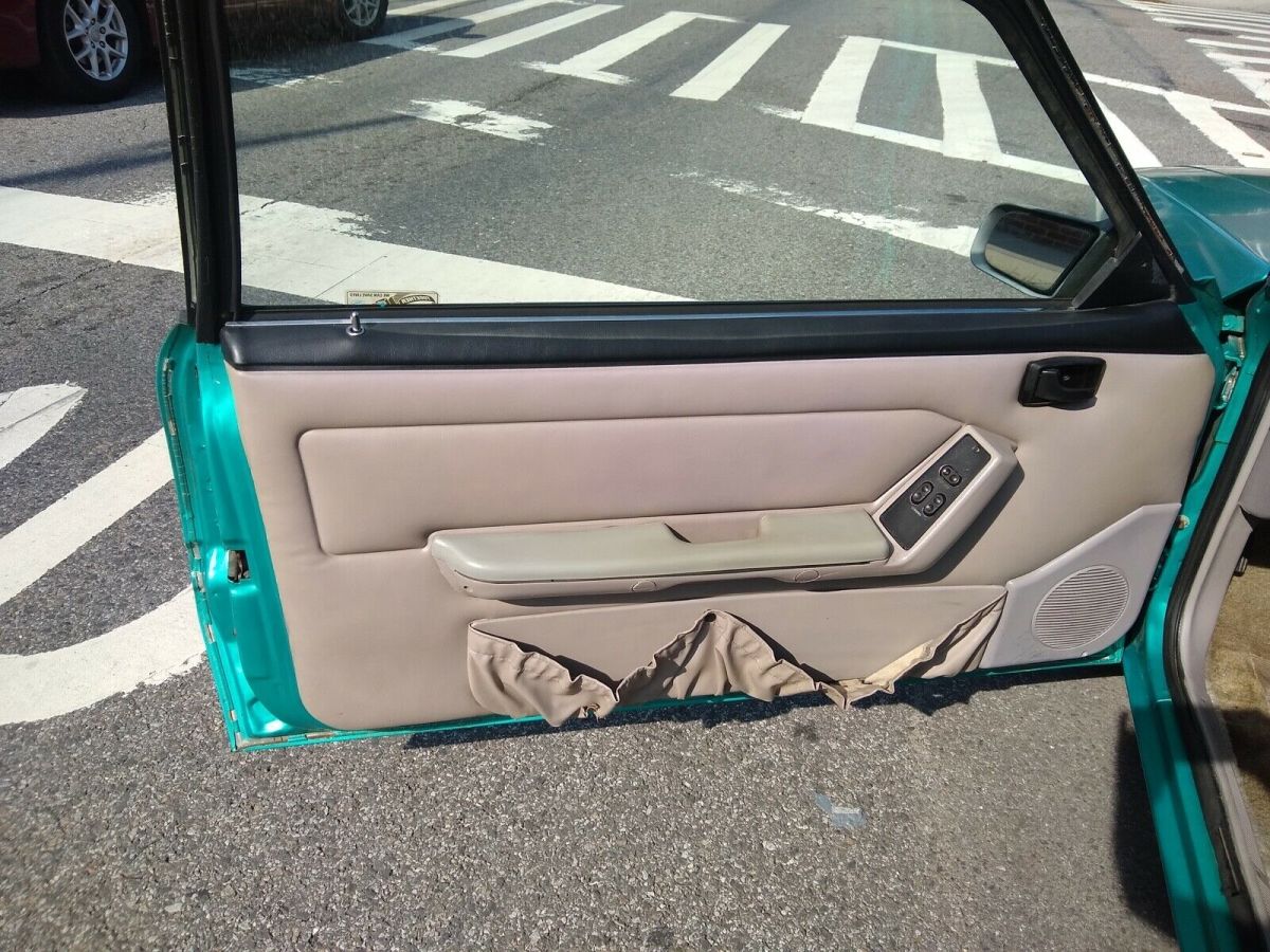 1992 GREEN Ford Mustang Coupe