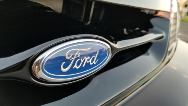 1992 -- Ford Mustang --