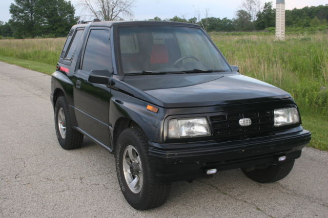1992 Black Chevrolet Tracker 2 dr. hardtop