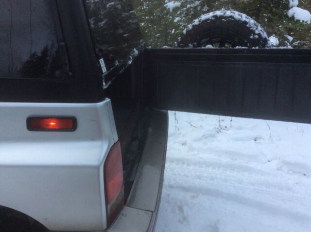 1992 Silver Chevrolet Tracker SUV