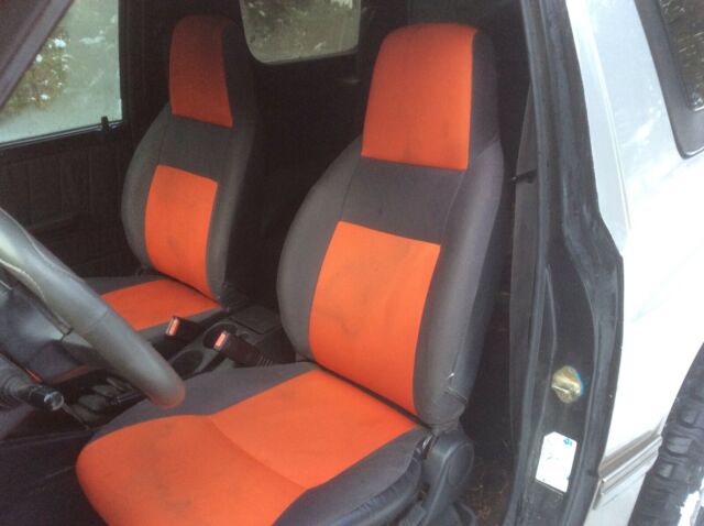 1992 Silver Chevrolet Tracker SUV