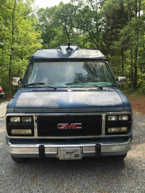 1992 Blue Chevrolet 2500 conversion van