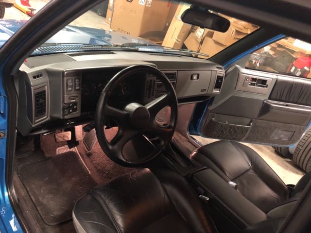 1992 Blue GMC Typhoon SUV