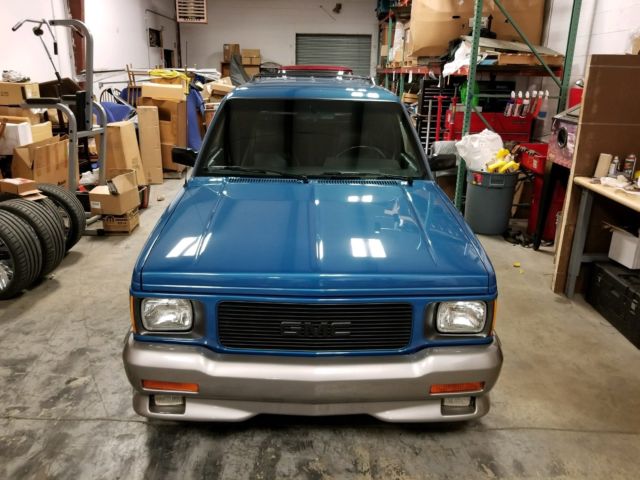 1992 Blue GMC Typhoon SUV