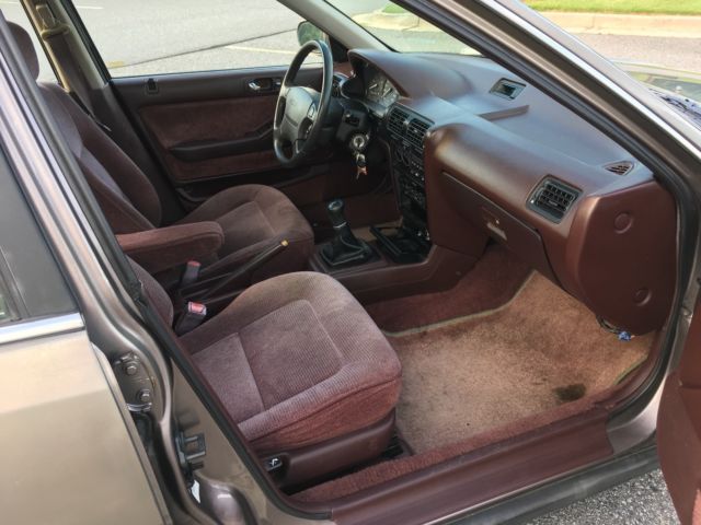 1992 Gold Honda Accord Sedan