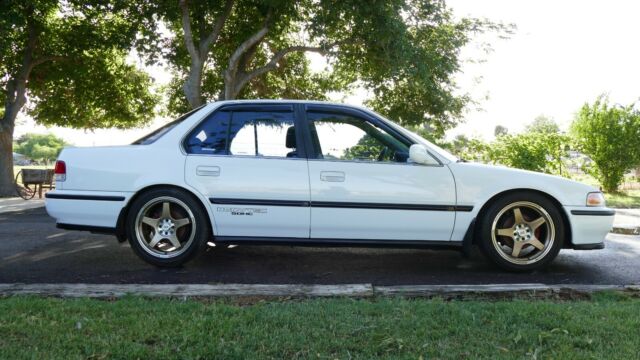 1992 White Honda Accord Sedan