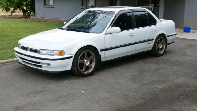 1992 White Honda Accord Sedan