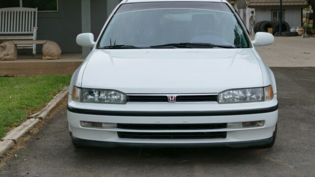 1992 White Honda Accord Sedan