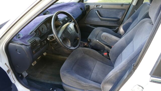 1992 White Honda Accord Sedan