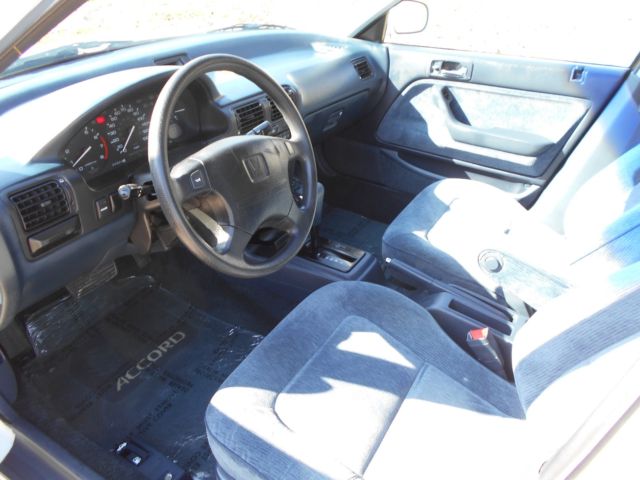 1992 White Honda Accord