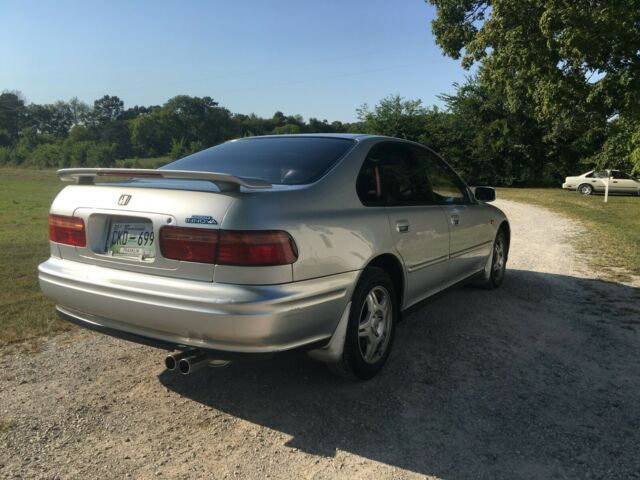 1992 Silver Honda Ascot Innova Sedan