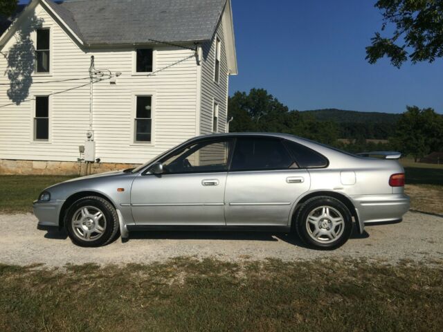 1992 Silver Honda Ascot Innova Sedan